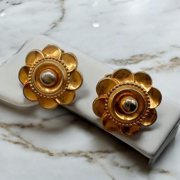 Vintage Barclay & Avon Clip On Earrings Gold Tone Abstract Flower Set - Picture 1 of 12